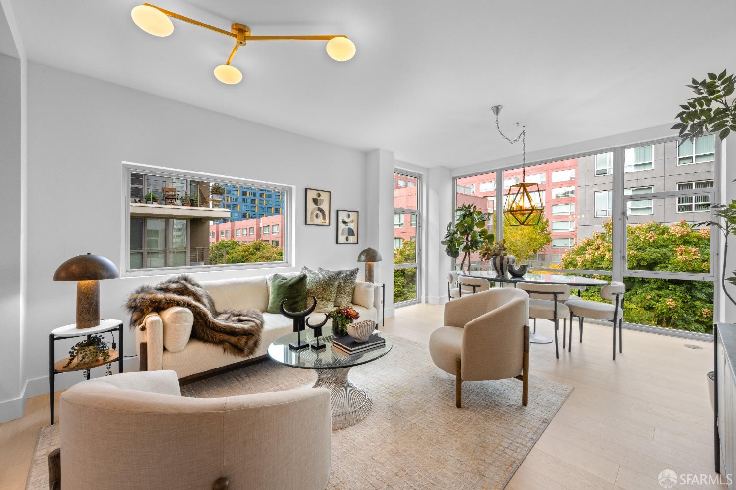 Photo #2: 425075964 Listing: Photo #2