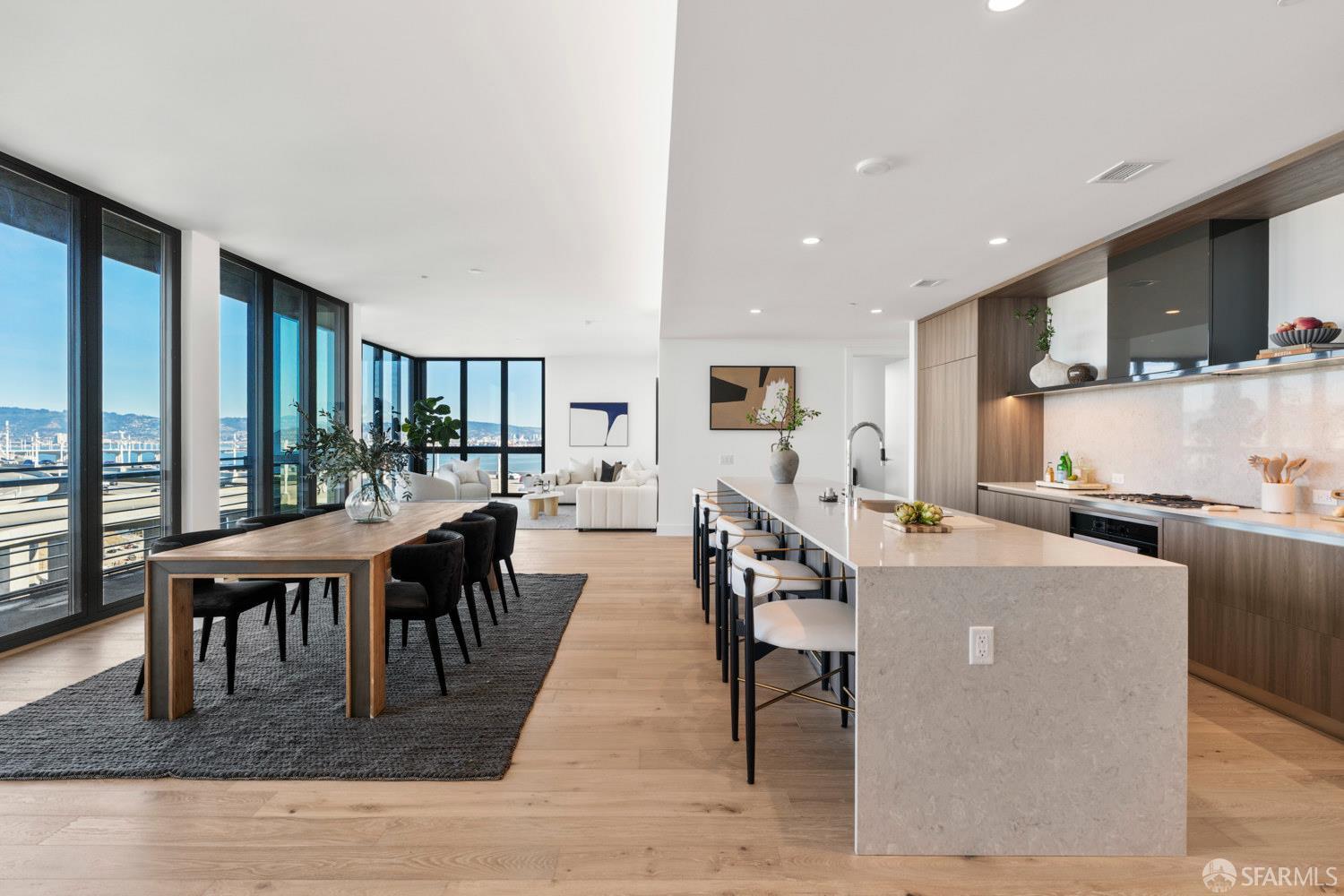 Detail Gallery Image 5 of 63 For 1 Bristol Ct #218,  San Francisco,  CA 94130 - 3 Beds | 2/1 Baths