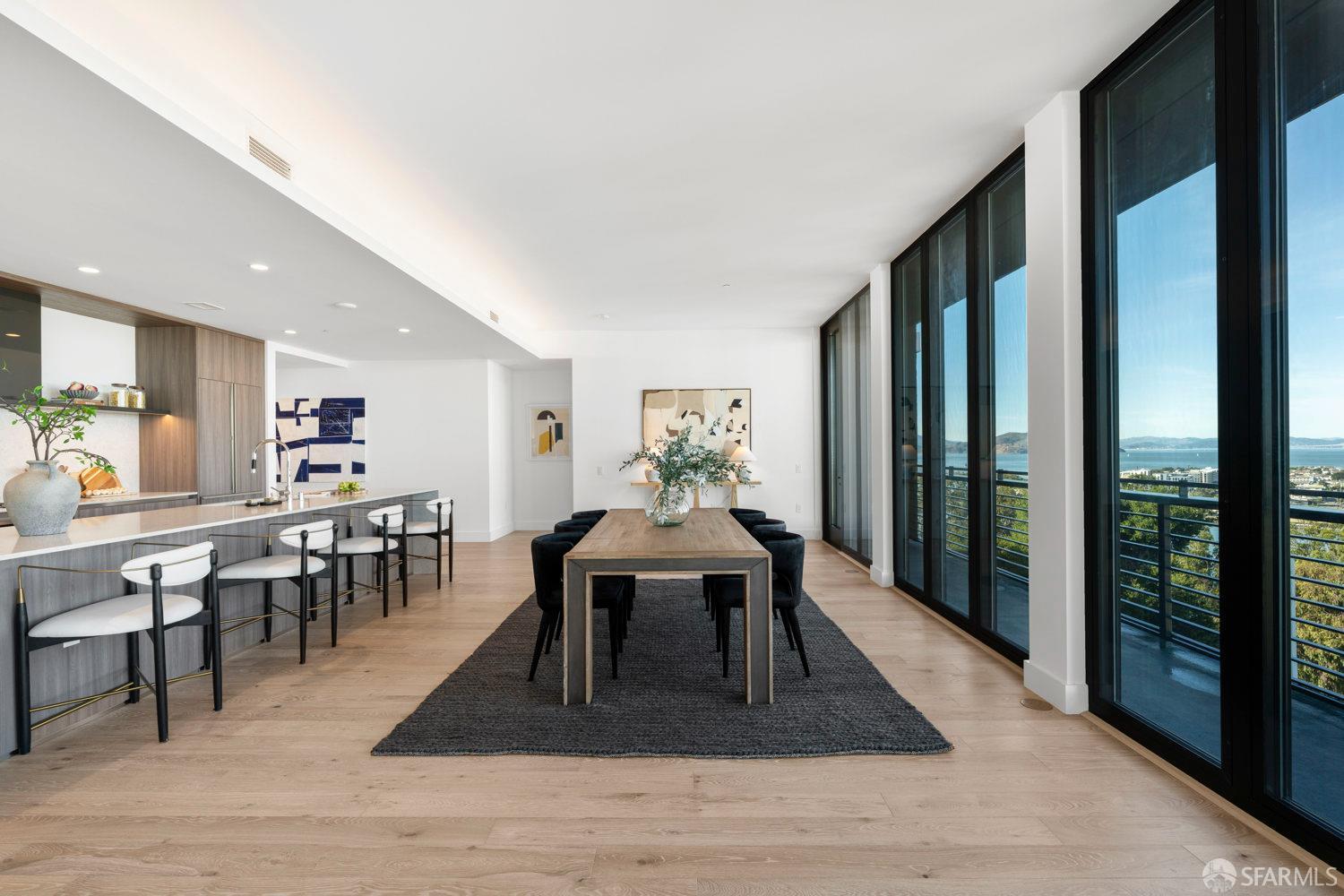 Detail Gallery Image 9 of 63 For 1 Bristol Ct #218,  San Francisco,  CA 94130 - 3 Beds | 2/1 Baths