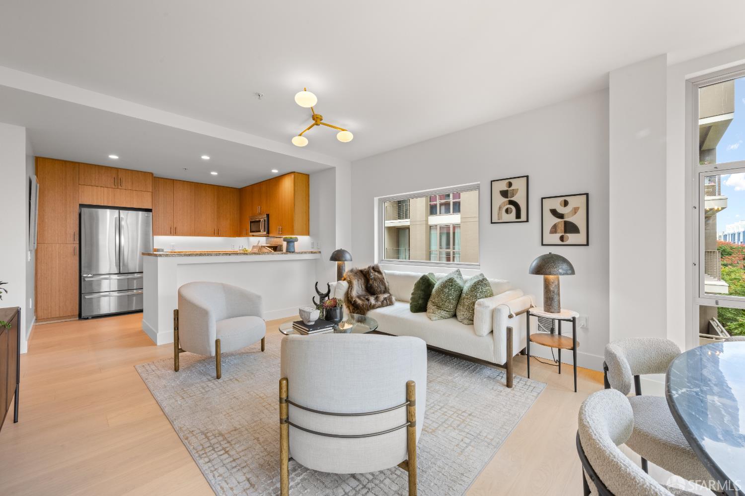 Photo #8: 425075964 Listing: Photo #8