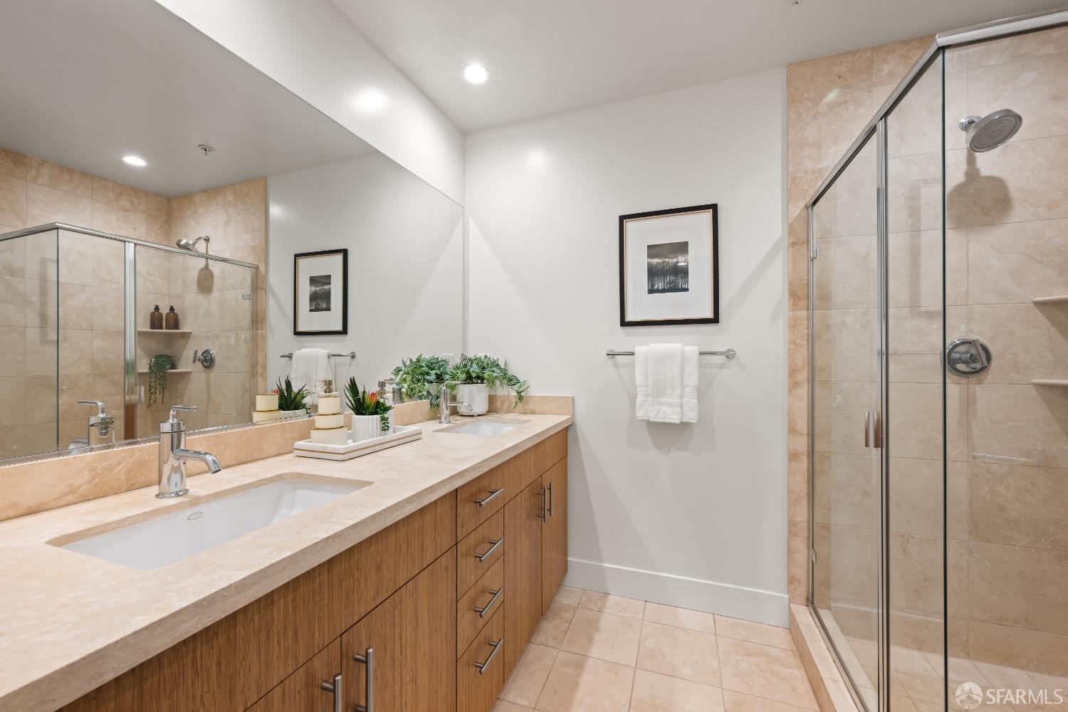 Photo #23: 425075964 Listing: Photo #23