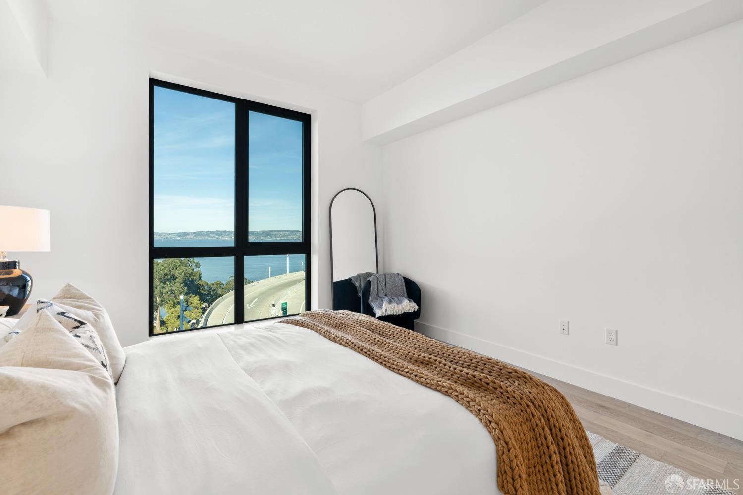 Detail Gallery Image 14 of 63 For 1 Bristol Ct #218,  San Francisco,  CA 94130 - 3 Beds | 2/1 Baths