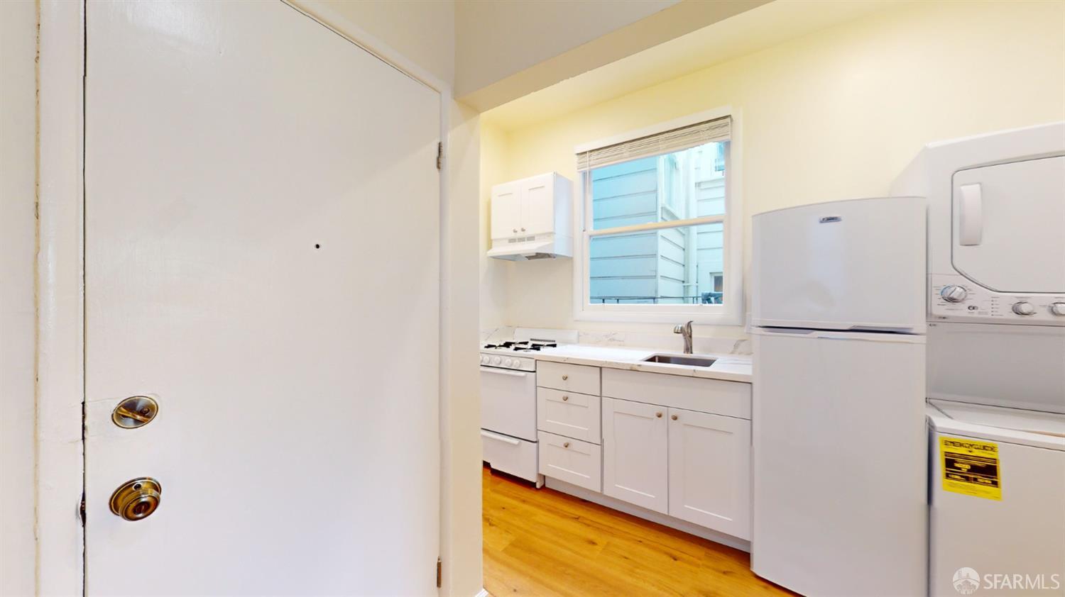 Detail Gallery Image 15 of 27 For 1520 Leavenworth St, San Francisco,  CA 94109 - – Beds | – Baths