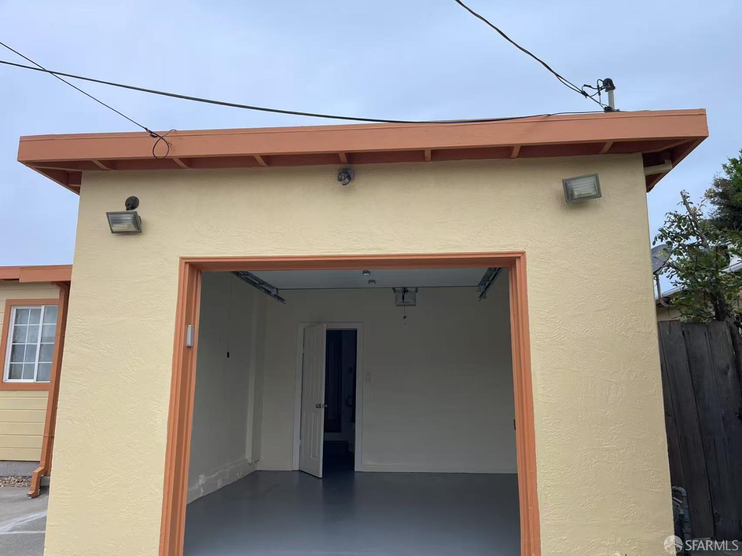 Detail Gallery Image 3 of 24 For 2857 16th St, San Pablo,  CA 94806 - 3 Beds | 2 Baths