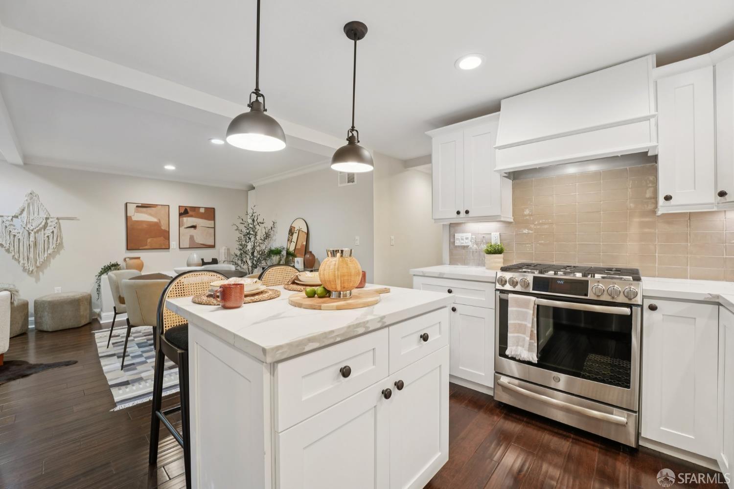 Detail Gallery Image 13 of 45 For 226 Roosevelt Way a,  San Francisco,  CA 94114 - 3 Beds | 2 Baths