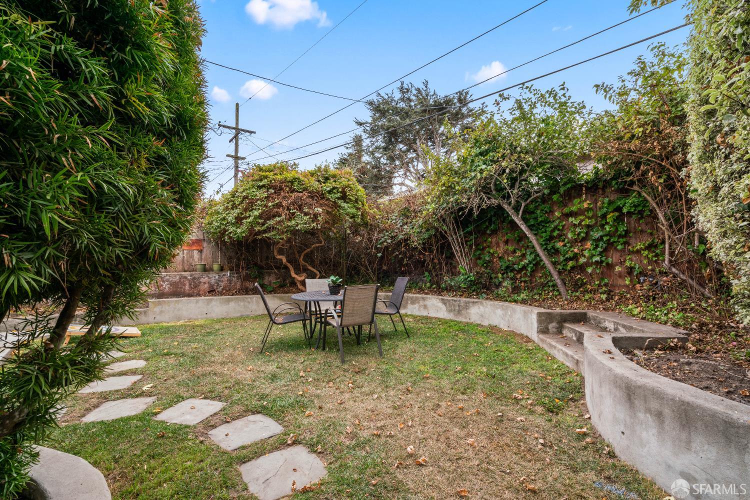 Detail Gallery Image 14 of 17 For 700 Southwood Dr, South San Francisco,  CA 94080 - 3 Beds | 1 Baths