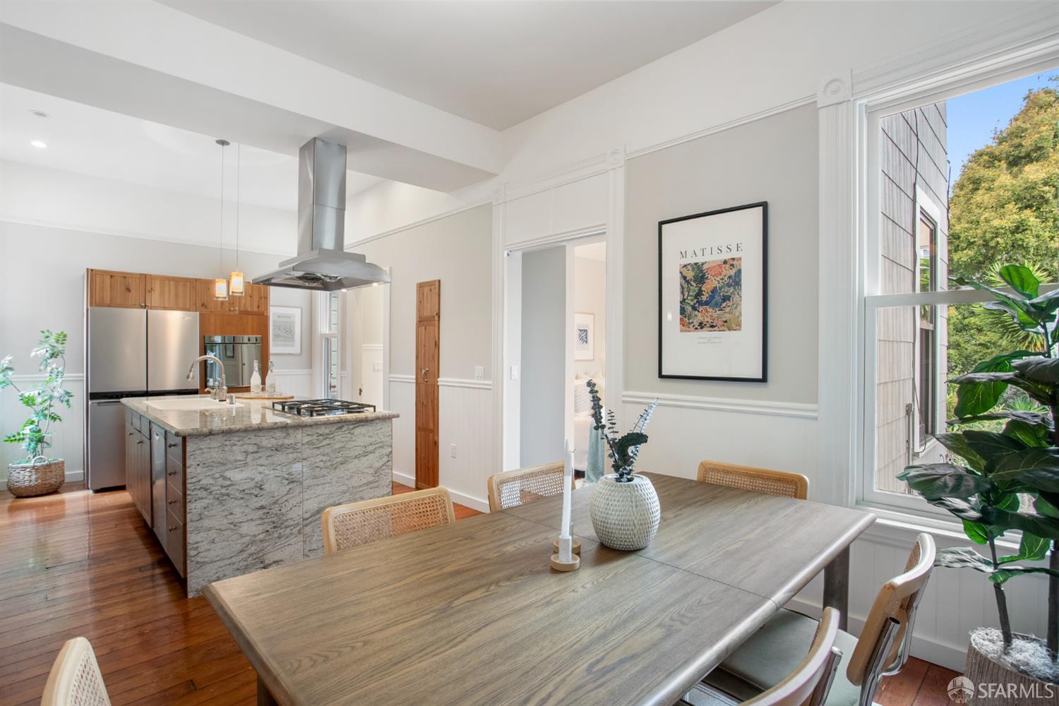 Detail Gallery Image 9 of 22 For 16 Henry St, San Francisco,  CA 94114 - 2 Beds | 1 Baths