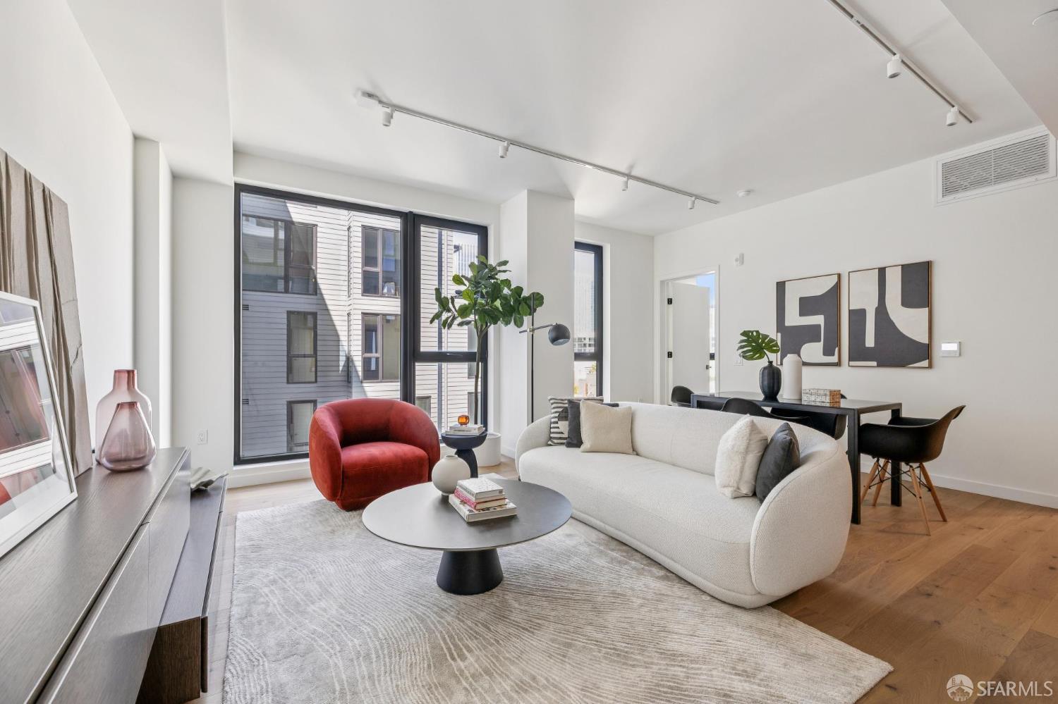 988 Harrison Street Unit: CJ4