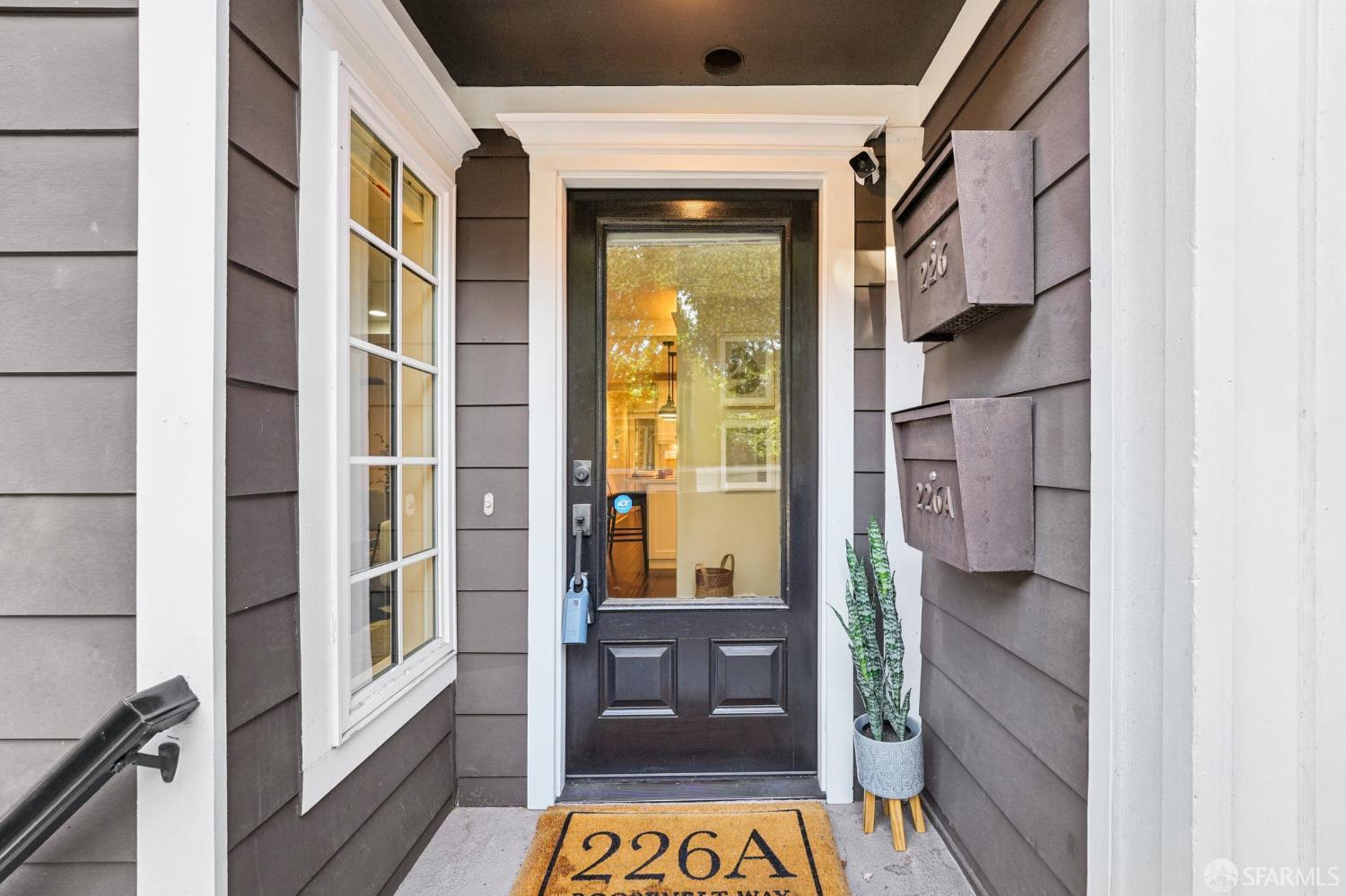 Detail Gallery Image 3 of 45 For 226 Roosevelt Way a,  San Francisco,  CA 94114 - 3 Beds | 2 Baths