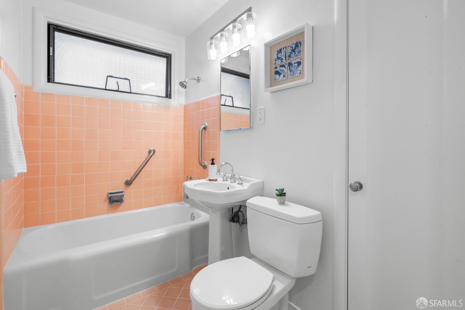 Detail Gallery Image 12 of 17 For 700 Southwood Dr, South San Francisco,  CA 94080 - 3 Beds | 1 Baths