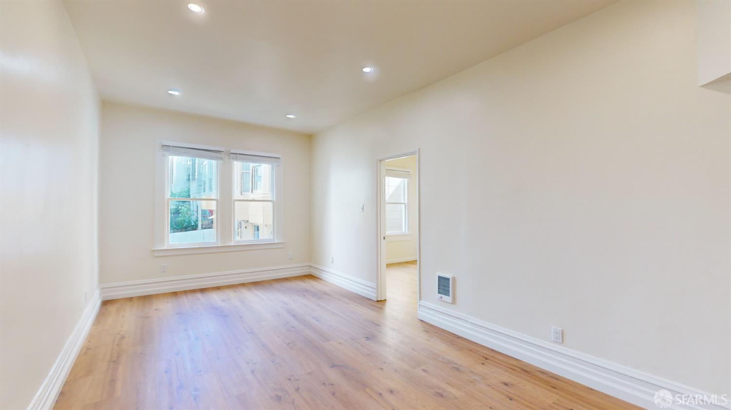 Detail Gallery Image 17 of 27 For 1520 Leavenworth St, San Francisco,  CA 94109 - – Beds | – Baths