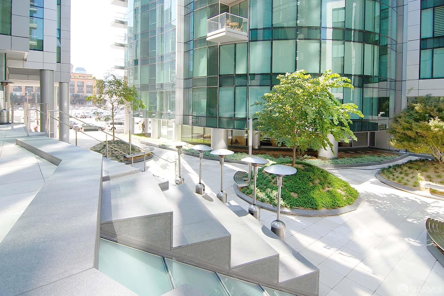 Detail Gallery Image 63 of 77 For 301 Main St 16h,  San Francisco,  CA 94105 - 2 Beds | 2 Baths