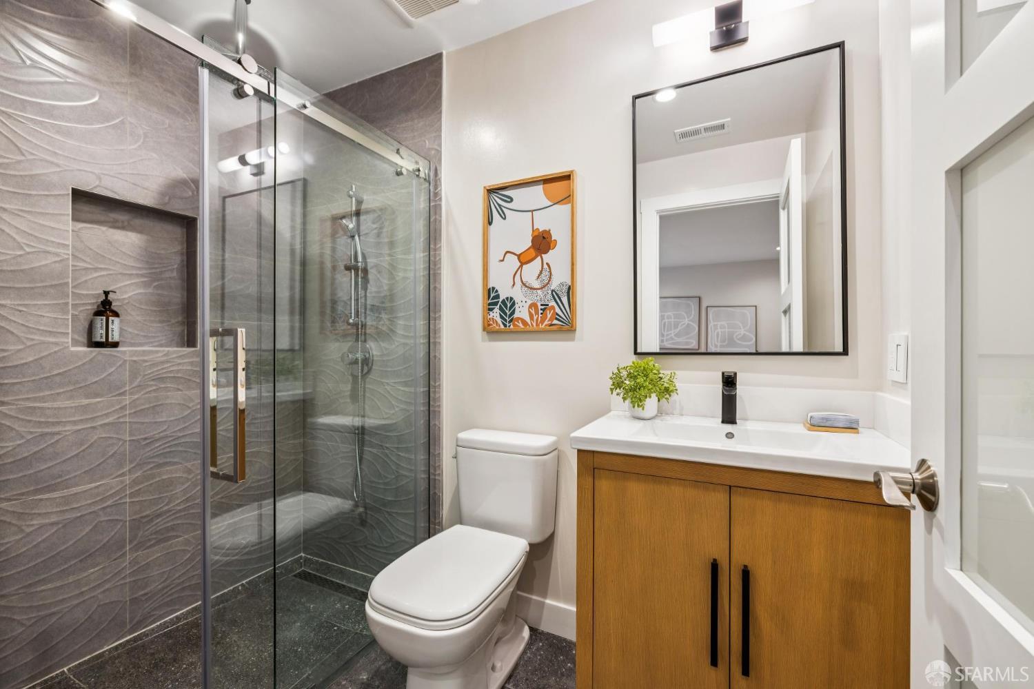 Detail Gallery Image 58 of 99 For 2024 15th Ave, San Francisco,  CA 94116 - 3 Beds | 4/1 Baths