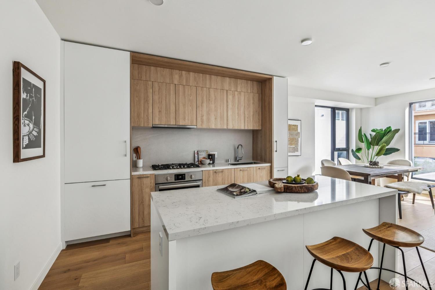 Detail Gallery Image 11 of 27 For 915 North Point St #J5,  San Francisco,  CA 94109 - 3 Beds | 2 Baths