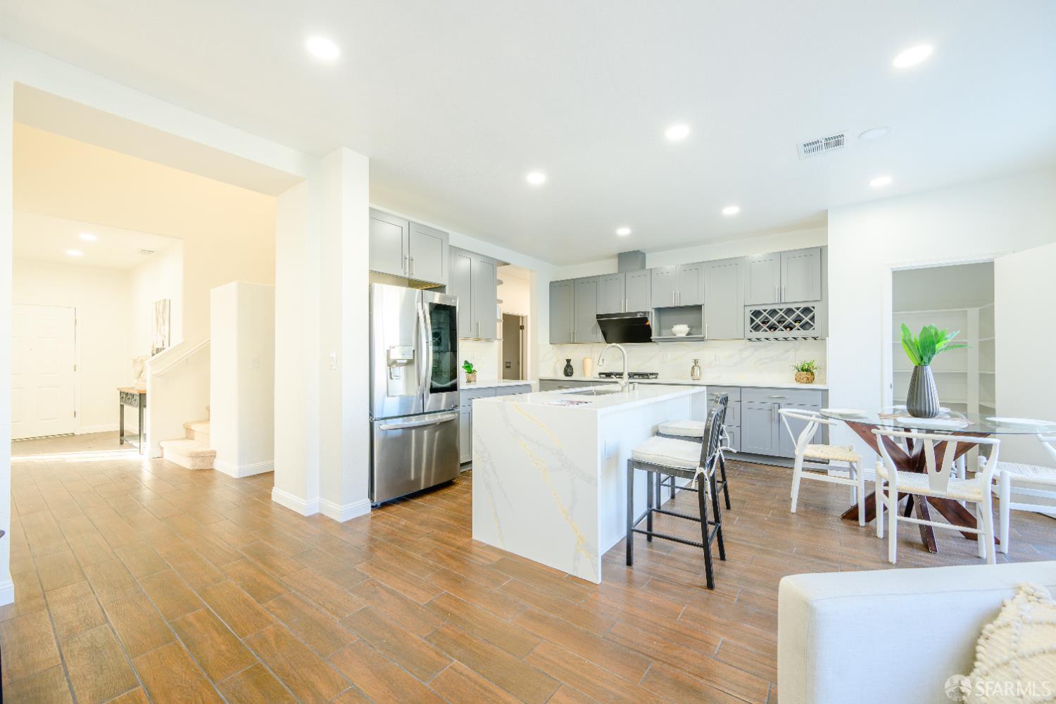 Detail Gallery Image 20 of 83 For 2275 Southwood Dr, Pittsburg,  CA 94565 - 6 Beds | 4 Baths