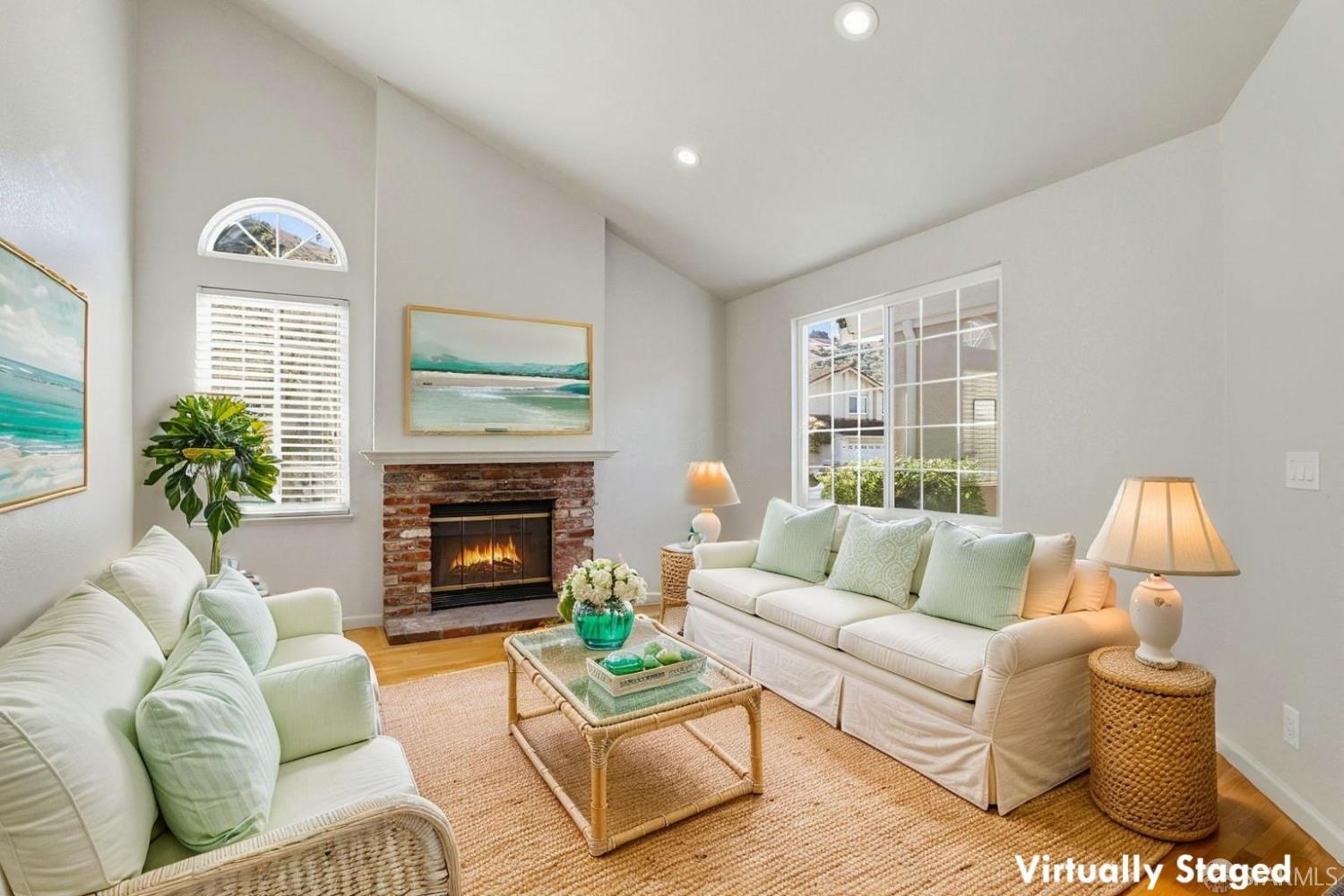 Detail Gallery Image 3 of 51 For 377 Brookmere Dr, San Jose,  CA 95123 - 3 Beds | 2 Baths