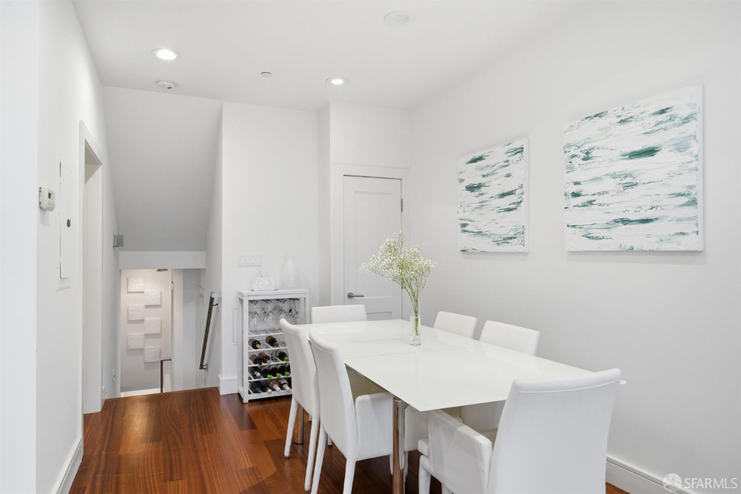 Detail Gallery Image 13 of 57 For 161 Collingwood St, San Francisco,  CA 94114 - 3 Beds | 3 Baths