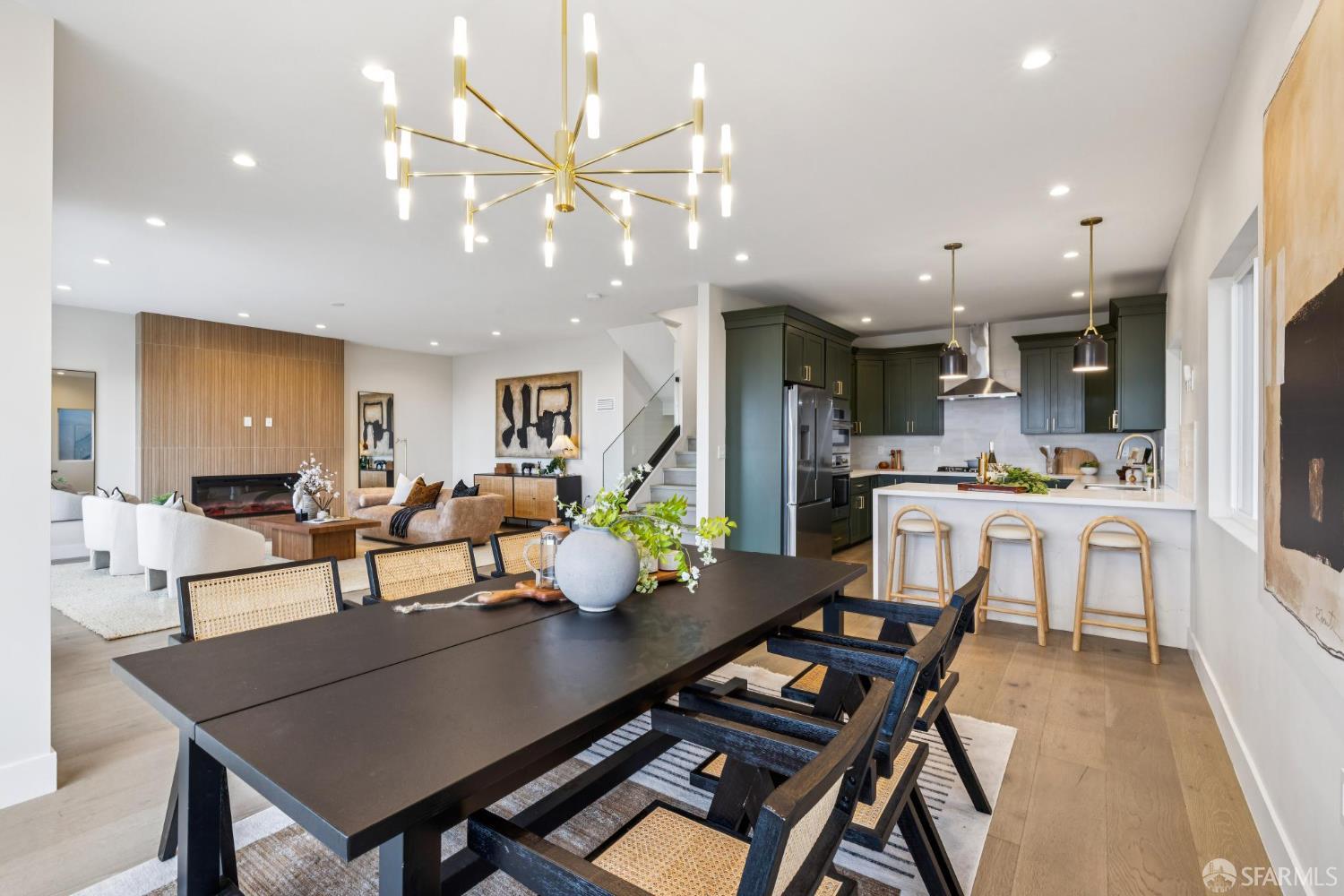 Detail Gallery Image 43 of 99 For 2024 15th Ave, San Francisco,  CA 94116 - 3 Beds | 4/1 Baths