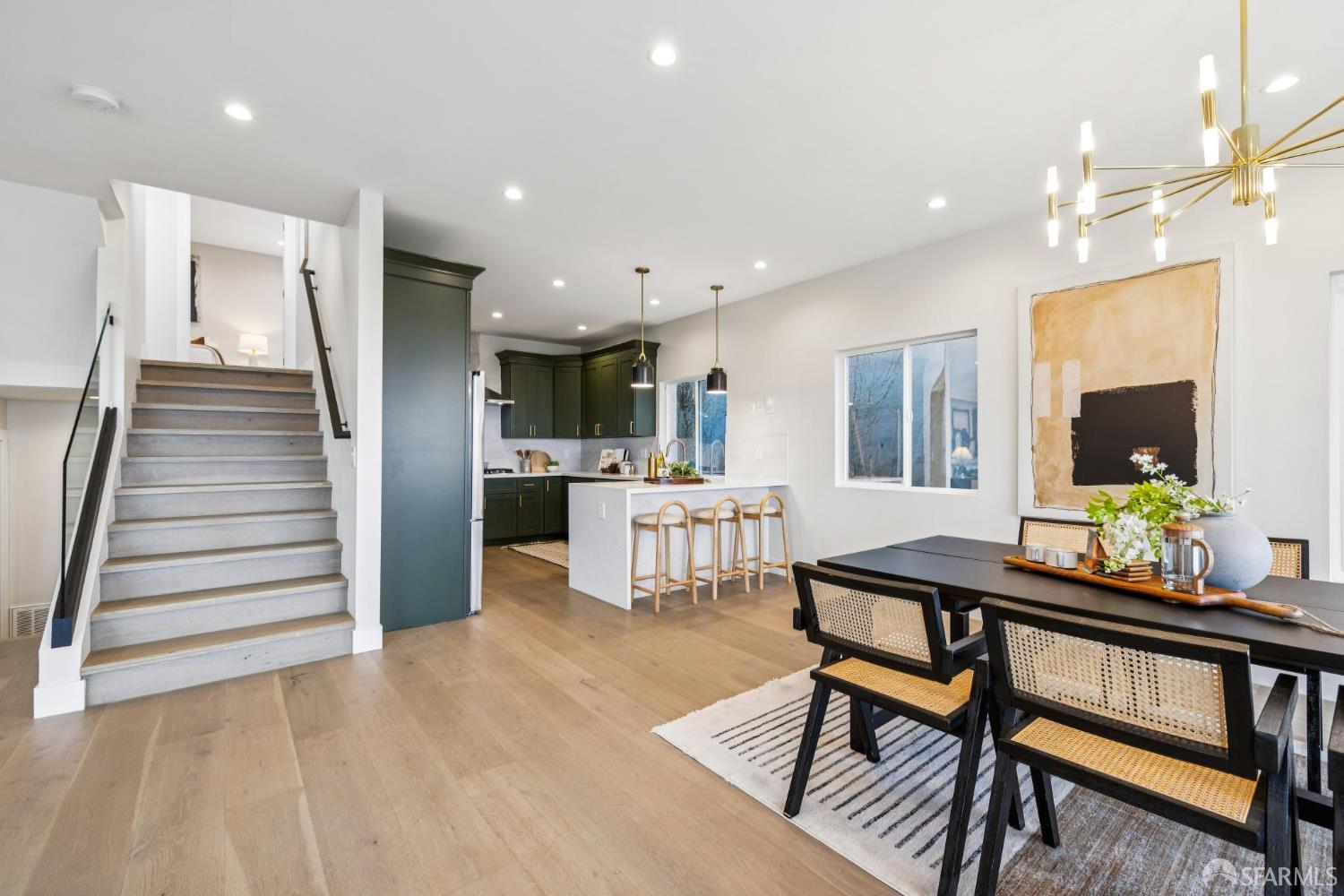 Detail Gallery Image 35 of 99 For 2024 15th Ave, San Francisco,  CA 94116 - 3 Beds | 4/1 Baths