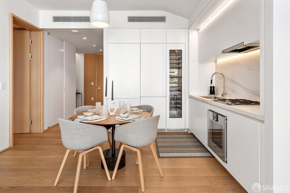 Detail Gallery Image 5 of 46 For 1 Steuart Ln #407,  San Francisco,  CA 94115 - 1 Beds | 1 Baths