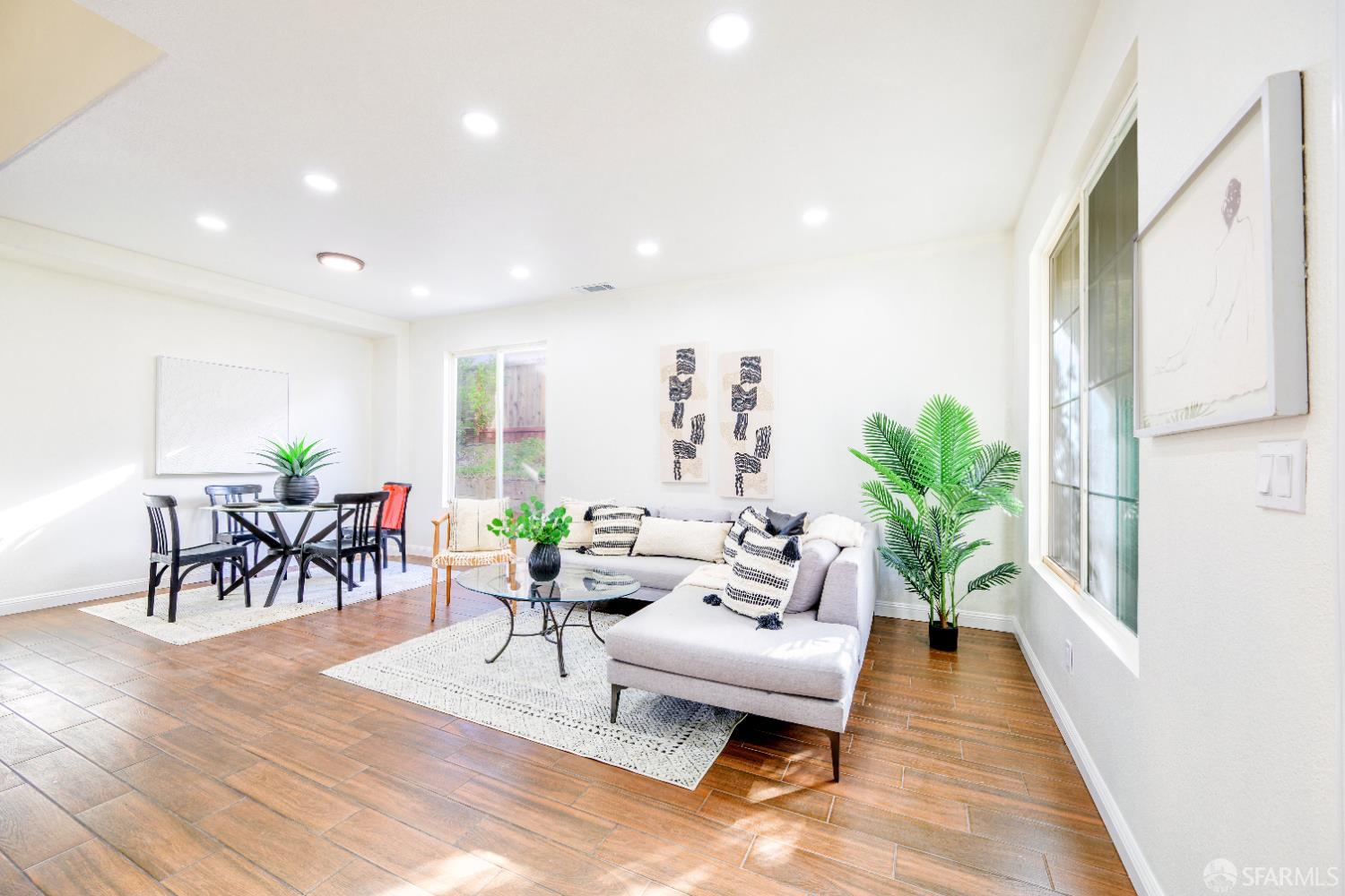 Detail Gallery Image 2 of 83 For 2275 Southwood Dr, Pittsburg,  CA 94565 - 6 Beds | 4 Baths