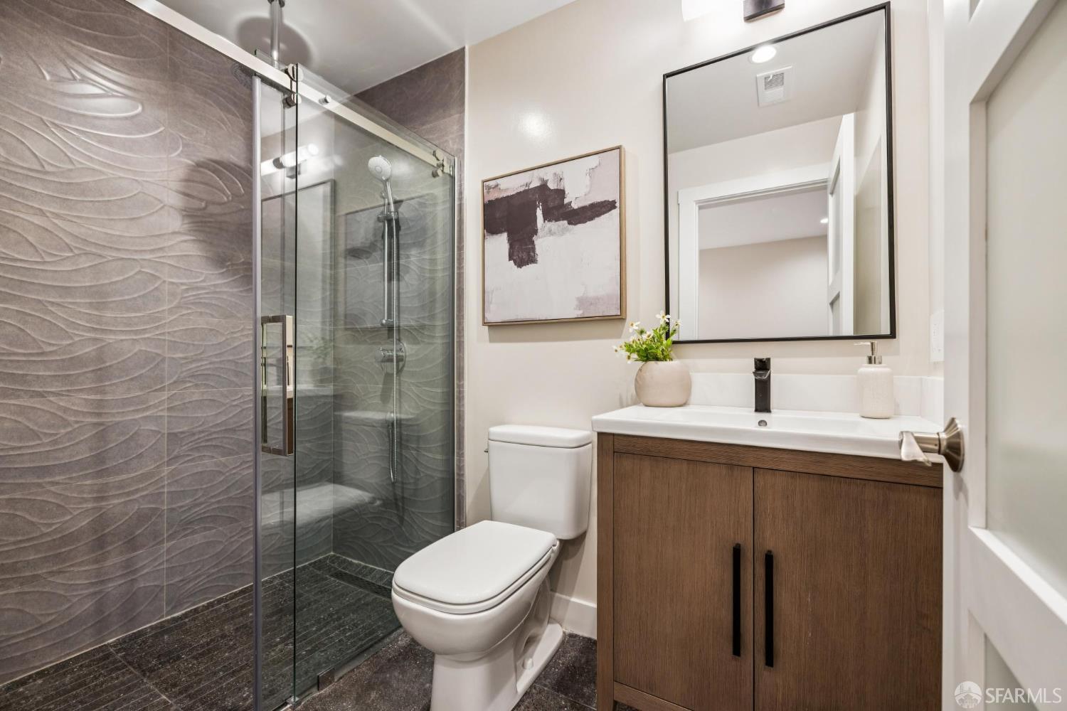 Detail Gallery Image 63 of 99 For 2024 15th Ave, San Francisco,  CA 94116 - 3 Beds | 4/1 Baths