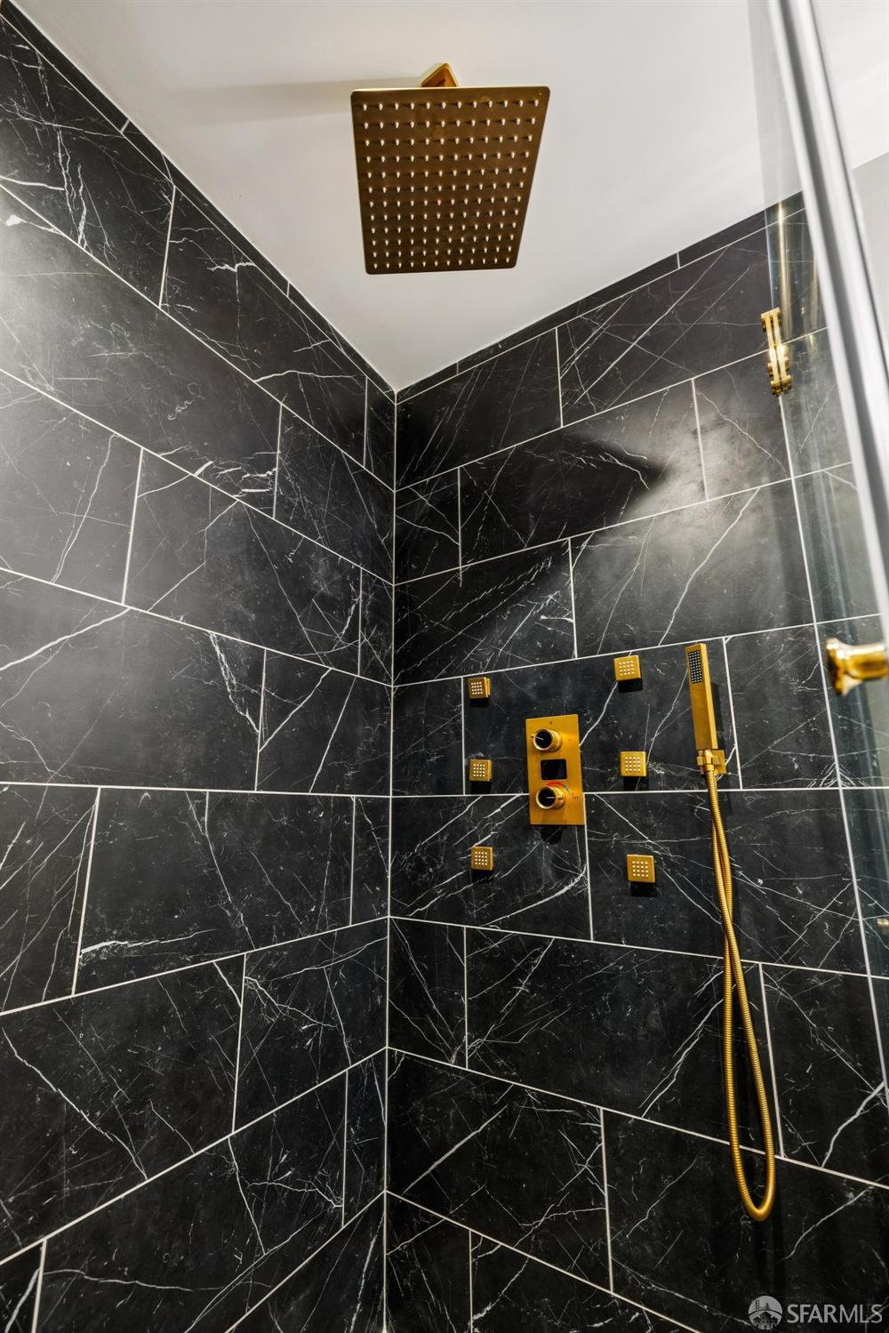 Detail Gallery Image 55 of 99 For 2024 15th Ave, San Francisco,  CA 94116 - 3 Beds | 4/1 Baths