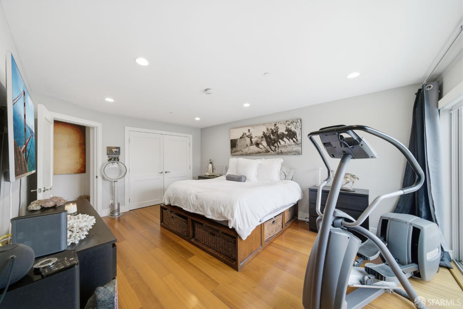 Detail Gallery Image 21 of 57 For 161 Collingwood St, San Francisco,  CA 94114 - 3 Beds | 3 Baths