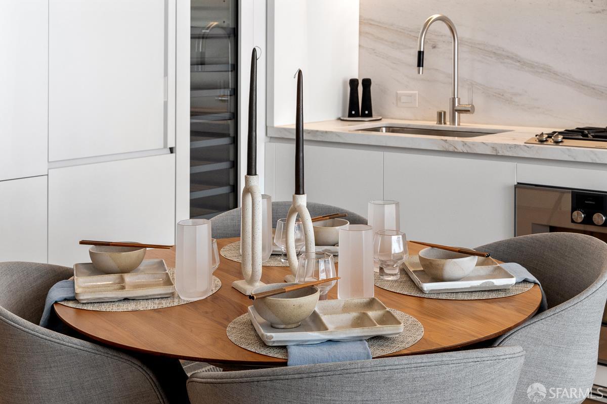 Detail Gallery Image 3 of 46 For 1 Steuart Ln #407,  San Francisco,  CA 94115 - 1 Beds | 1 Baths