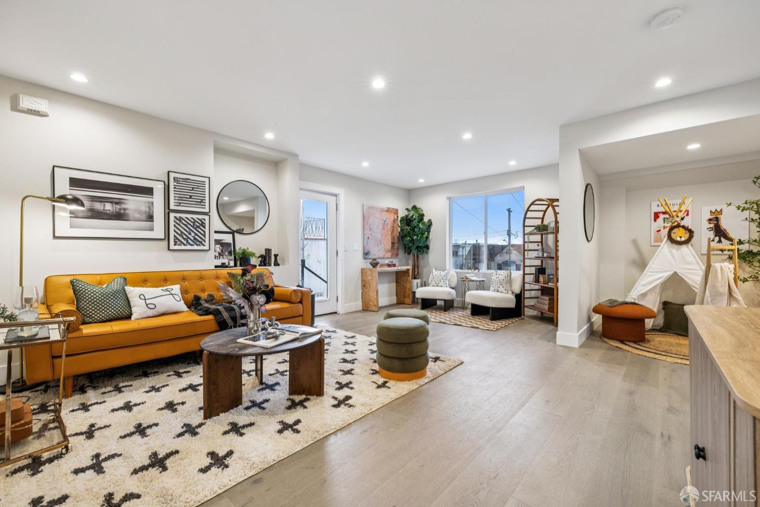 Detail Gallery Image 73 of 99 For 2024 15th Ave, San Francisco,  CA 94116 - 3 Beds | 4/1 Baths