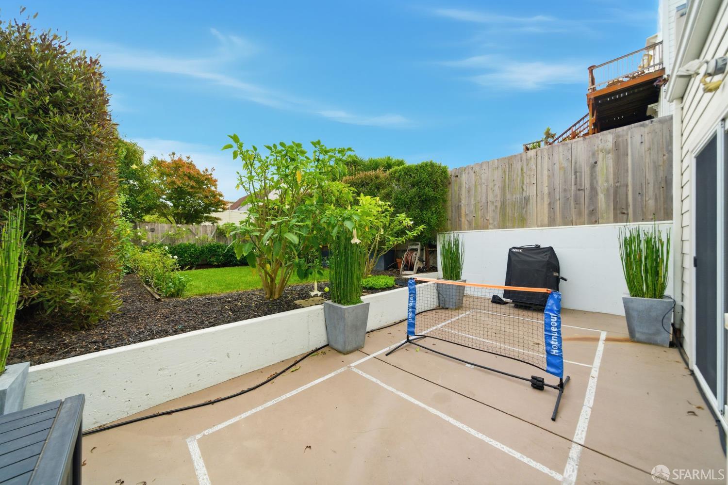 Detail Gallery Image 38 of 57 For 161 Collingwood St, San Francisco,  CA 94114 - 3 Beds | 3 Baths