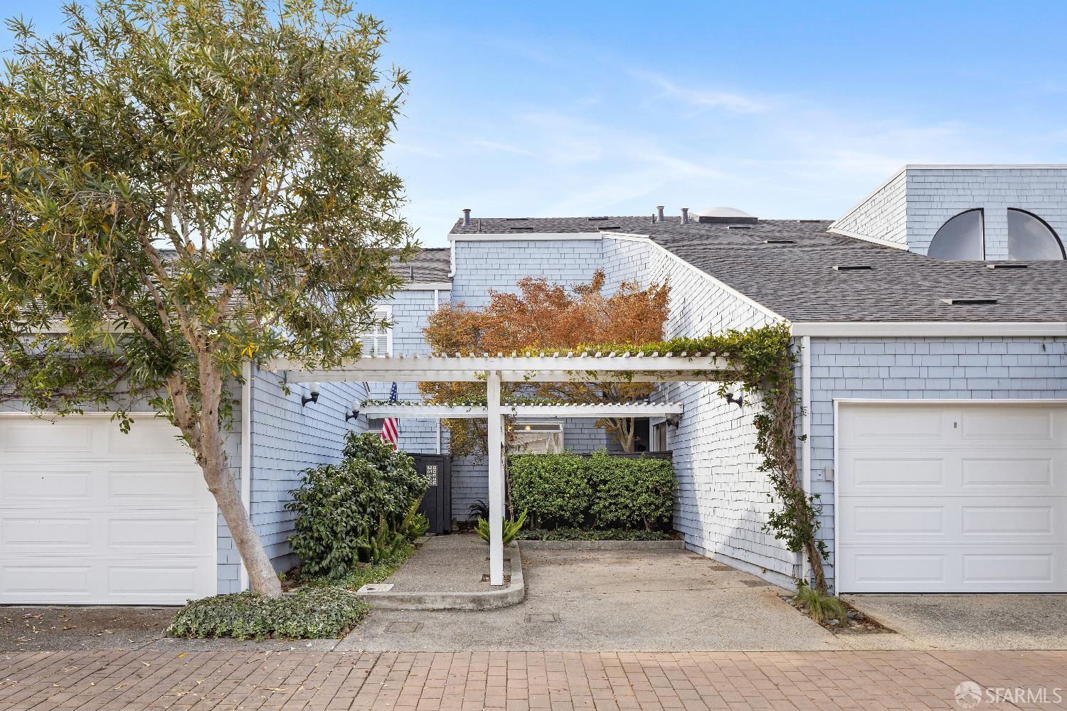 Detail Gallery Image 3 of 31 For 66 Eddystone Ct, Redwood City,  CA 94065 - 1 Beds | 1 Baths