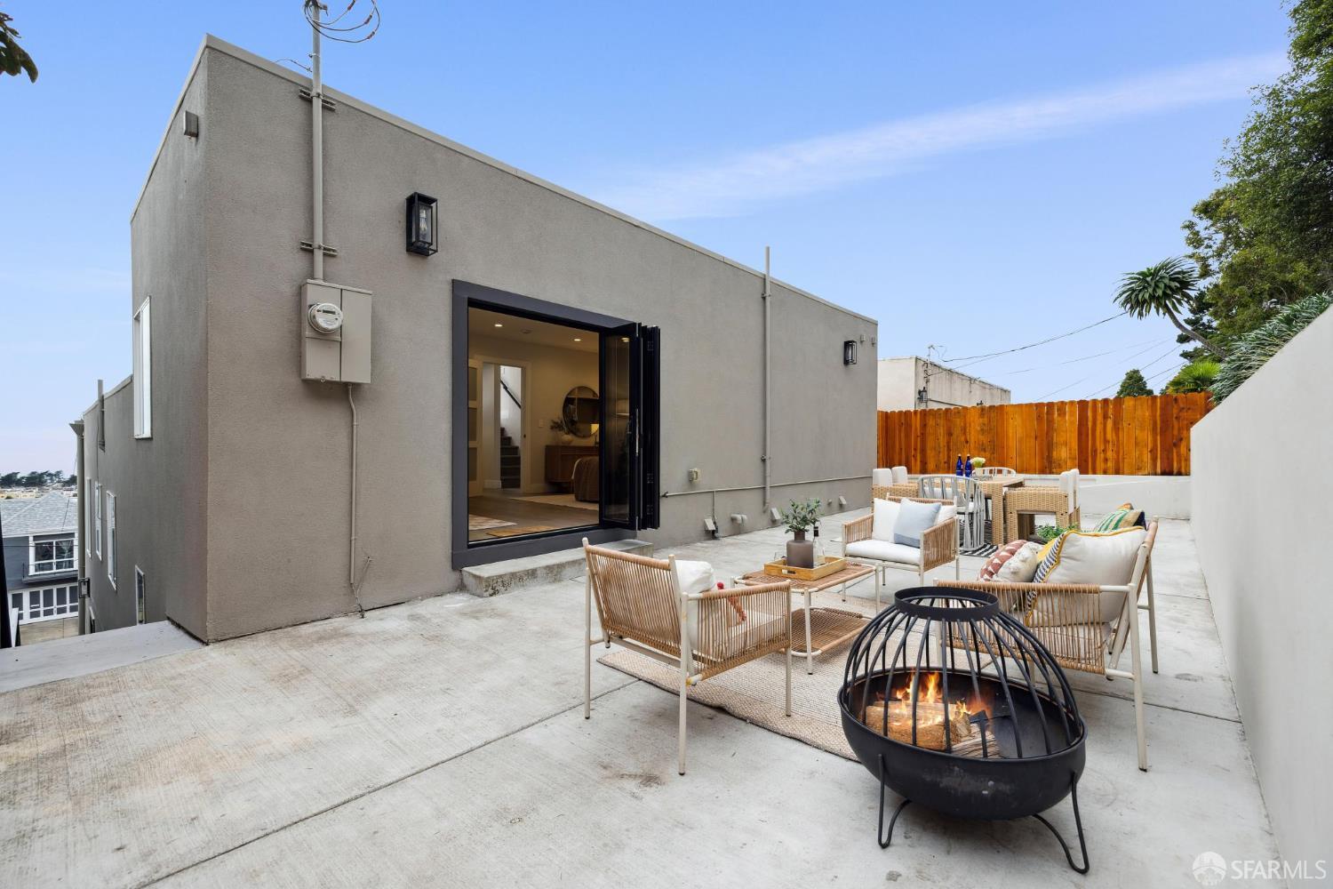 Detail Gallery Image 84 of 99 For 2024 15th Ave, San Francisco,  CA 94116 - 3 Beds | 4/1 Baths