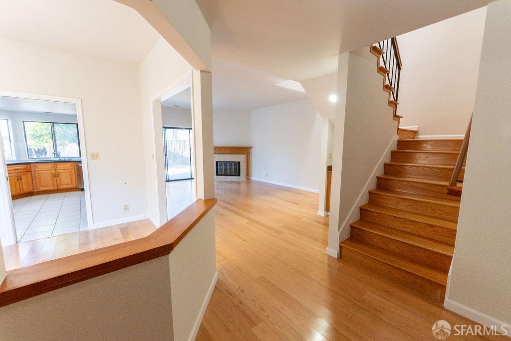 Detail Gallery Image 4 of 24 For 3779 Harlequin Ter, Fremont,  CA 94555 - 4 Beds | 2/1 Baths