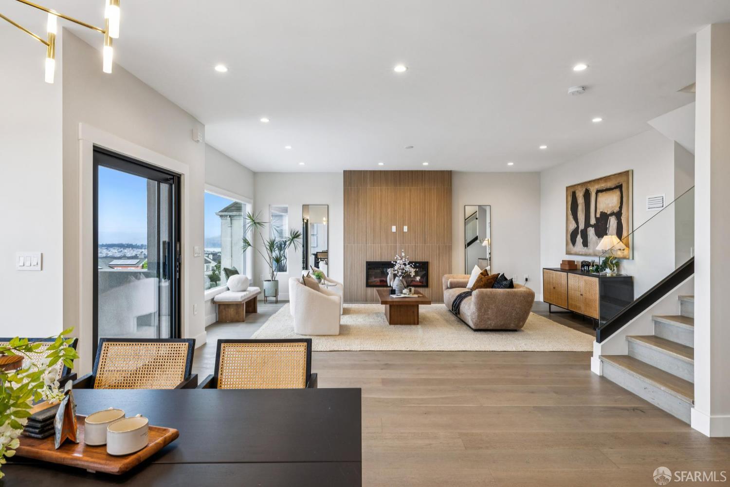 Detail Gallery Image 44 of 99 For 2024 15th Ave, San Francisco,  CA 94116 - 3 Beds | 4/1 Baths