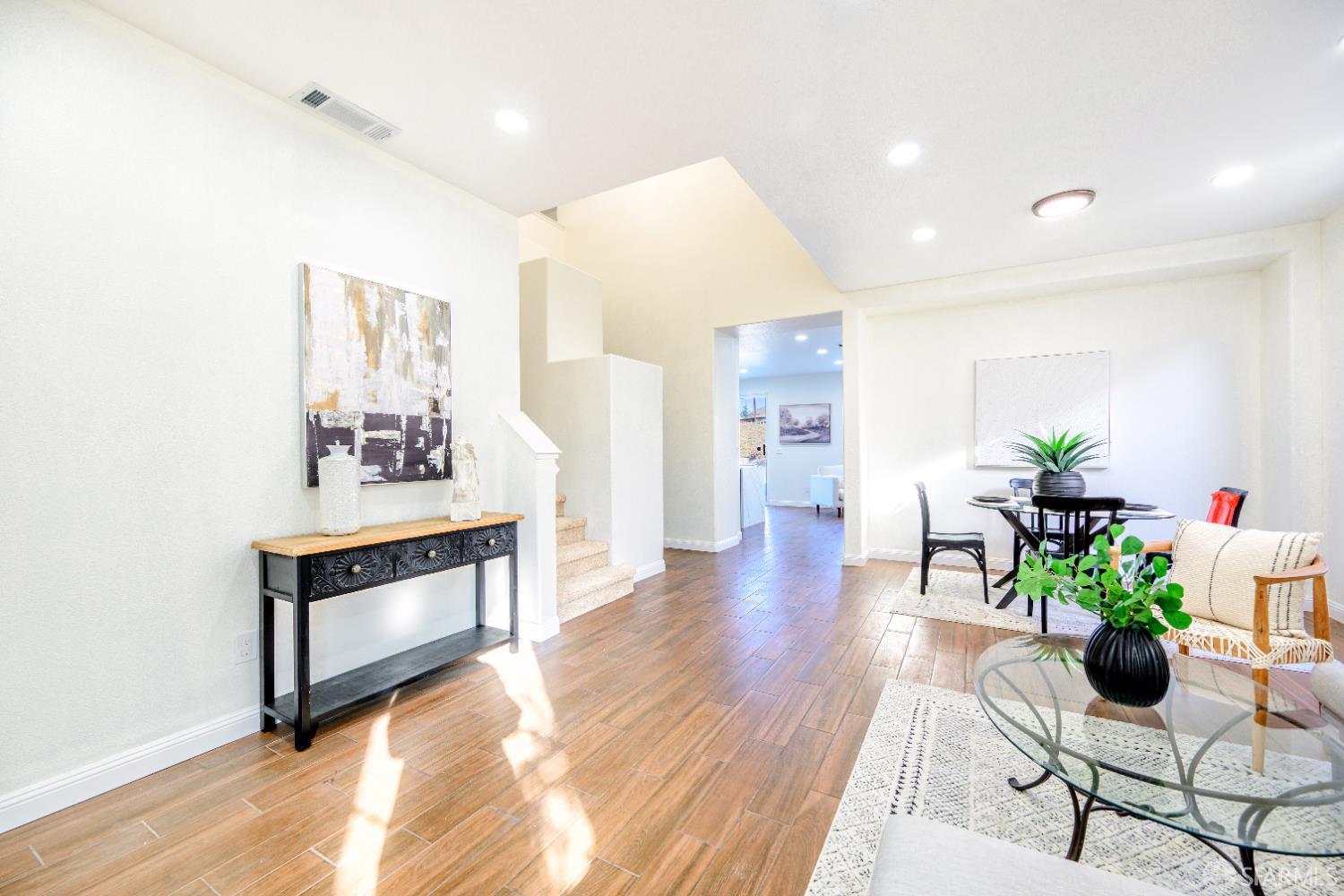 Detail Gallery Image 5 of 83 For 2275 Southwood Dr, Pittsburg,  CA 94565 - 6 Beds | 4 Baths