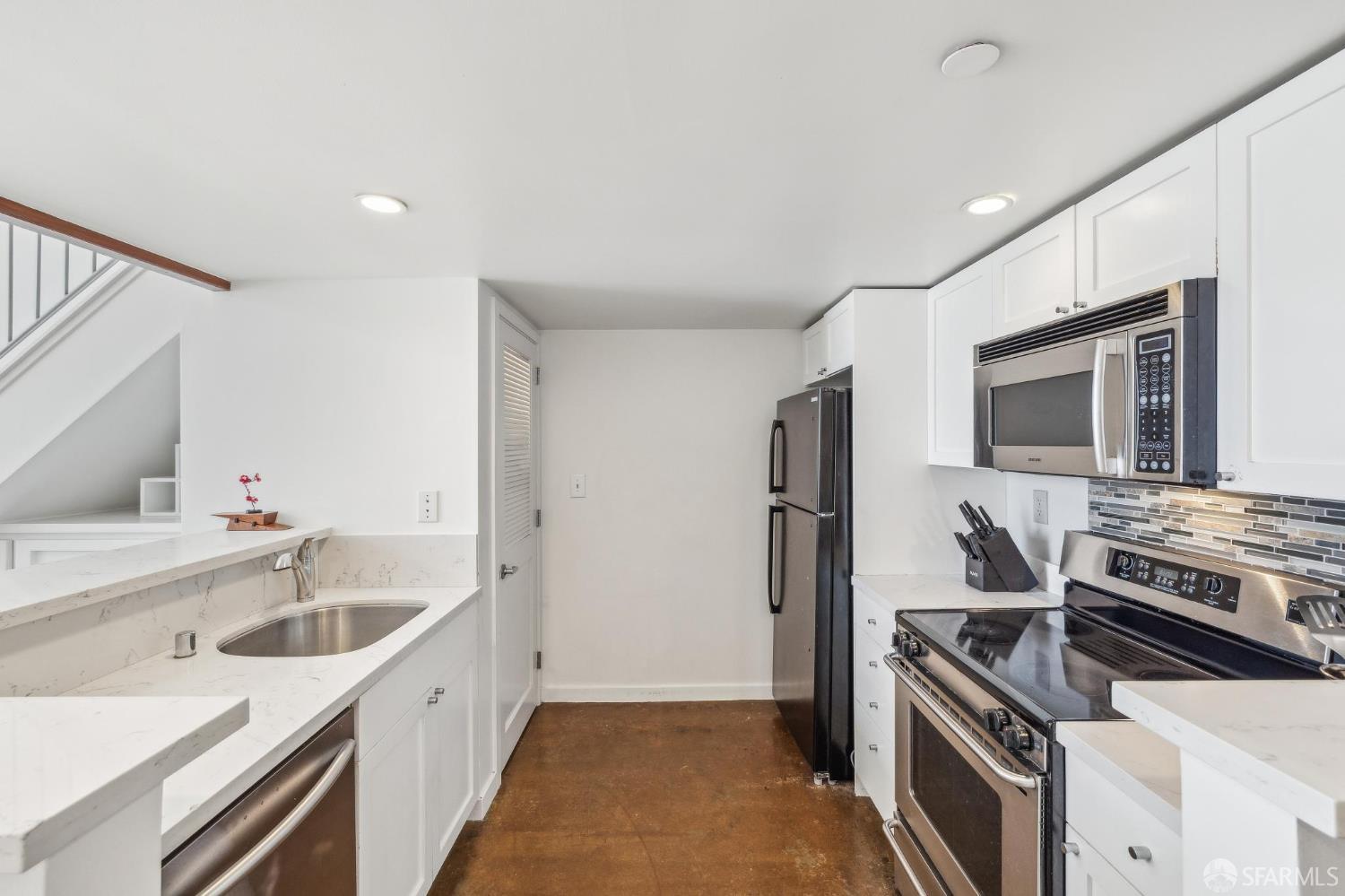 Photo #18: 425087553 Listing: Photo #18