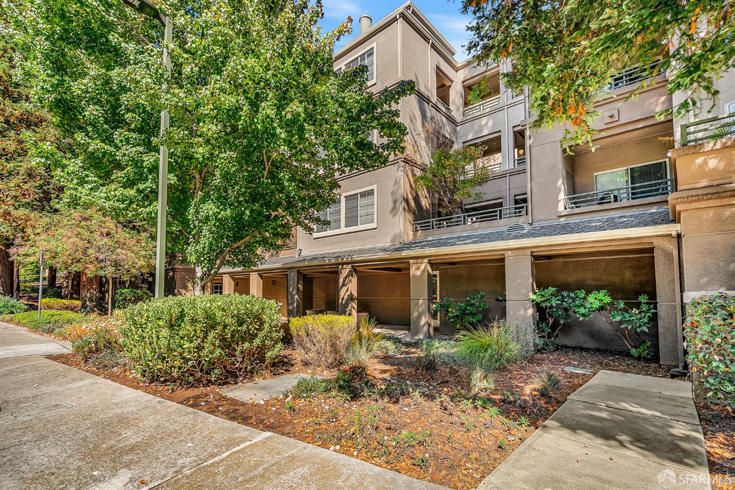 Detail Gallery Image 18 of 25 For 180 Caldecott Ln #314,  Oakland,  CA 94618 - 1 Beds | 1 Baths