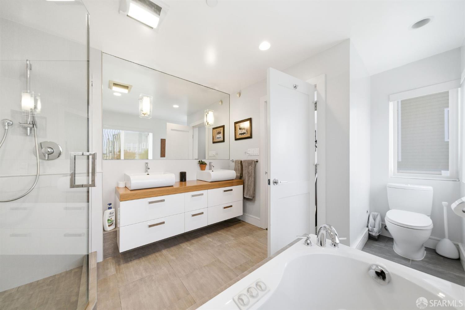 Detail Gallery Image 23 of 57 For 161 Collingwood St, San Francisco,  CA 94114 - 3 Beds | 3 Baths