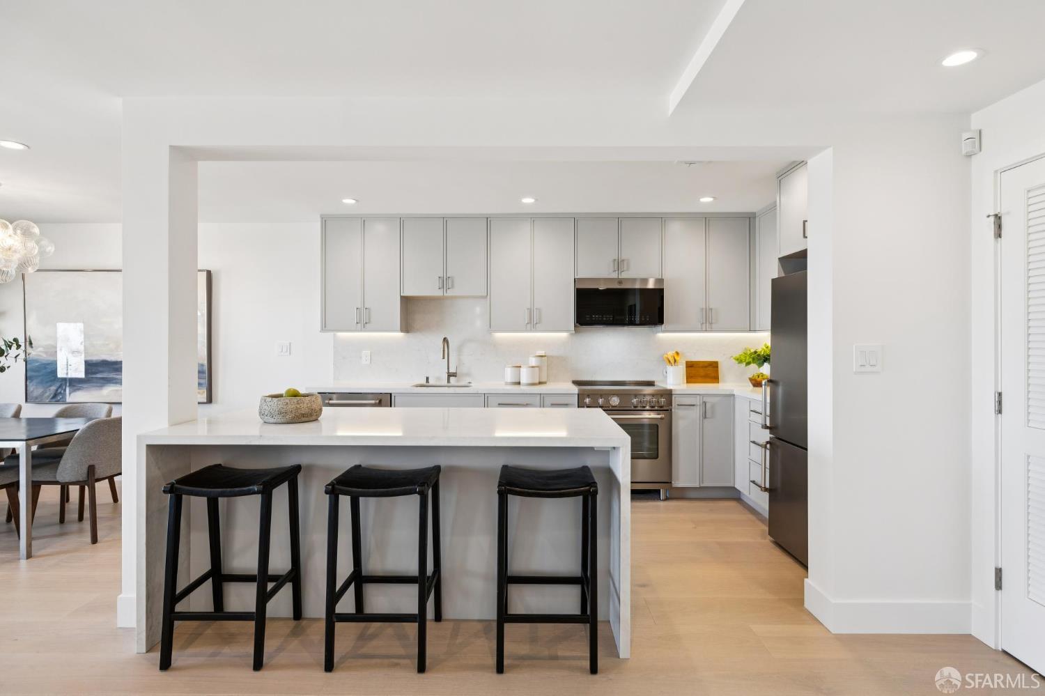 Detail Gallery Image 14 of 32 For 505 Grand View Ave #4,  San Francisco,  CA 94114 - 2 Beds | 2 Baths