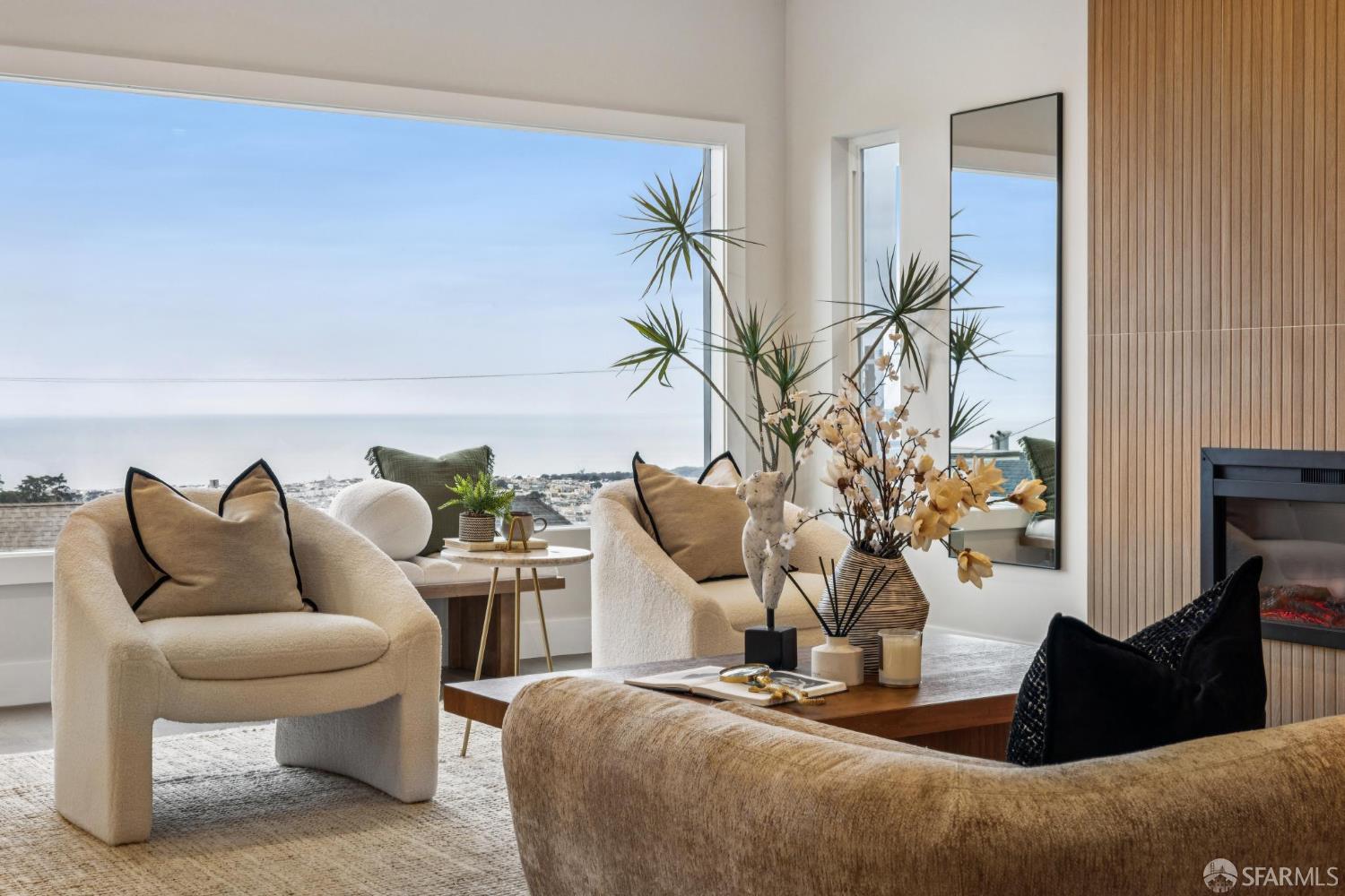 Detail Gallery Image 10 of 99 For 2024 15th Ave, San Francisco,  CA 94116 - 3 Beds | 4/1 Baths