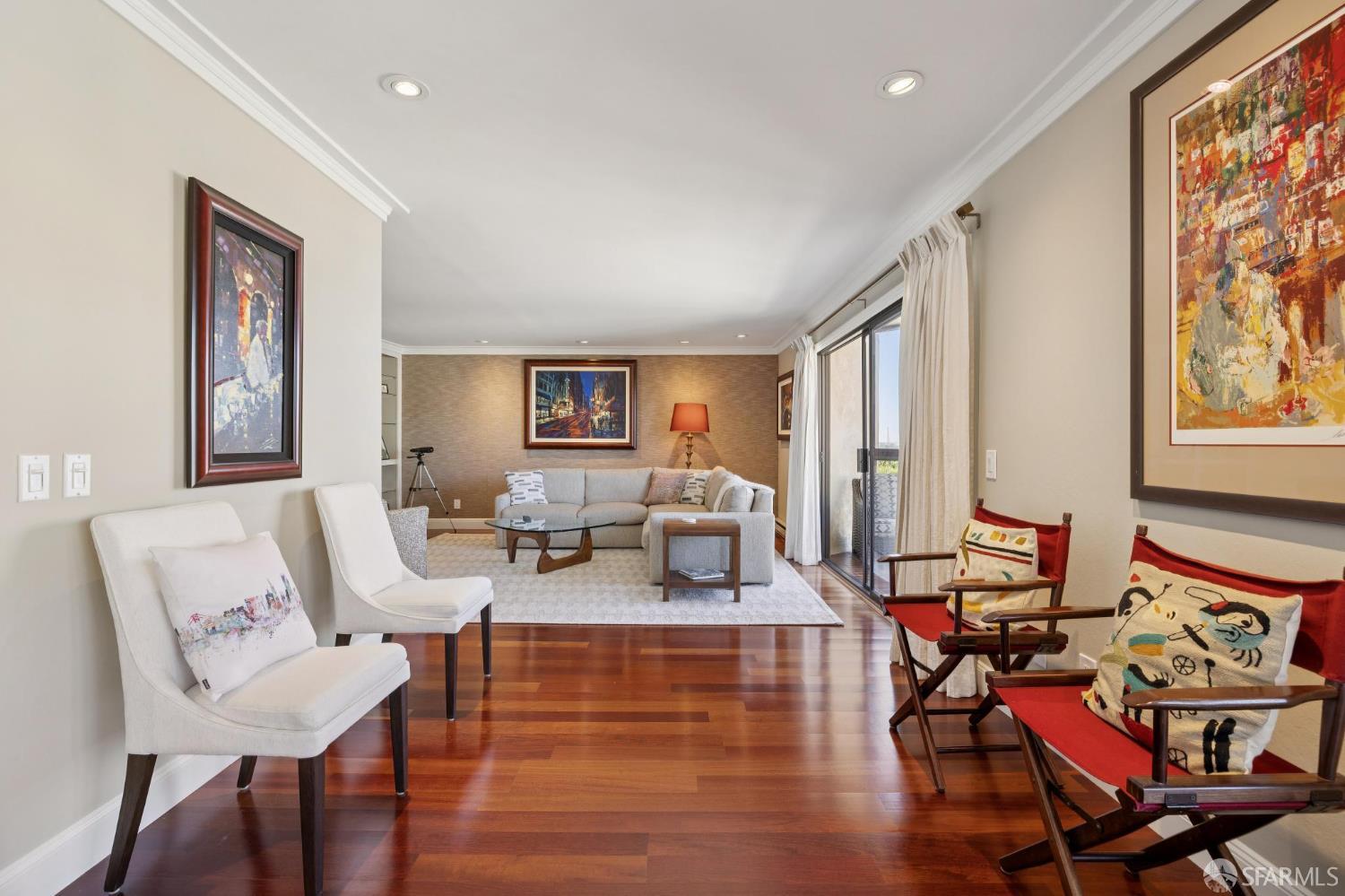 Photo #4: 425087496 Listing: Photo #4