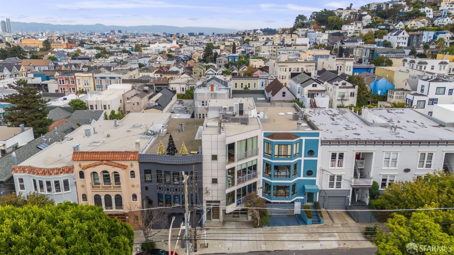 Detail Gallery Image 41 of 57 For 161 Collingwood St, San Francisco,  CA 94114 - 3 Beds | 3 Baths