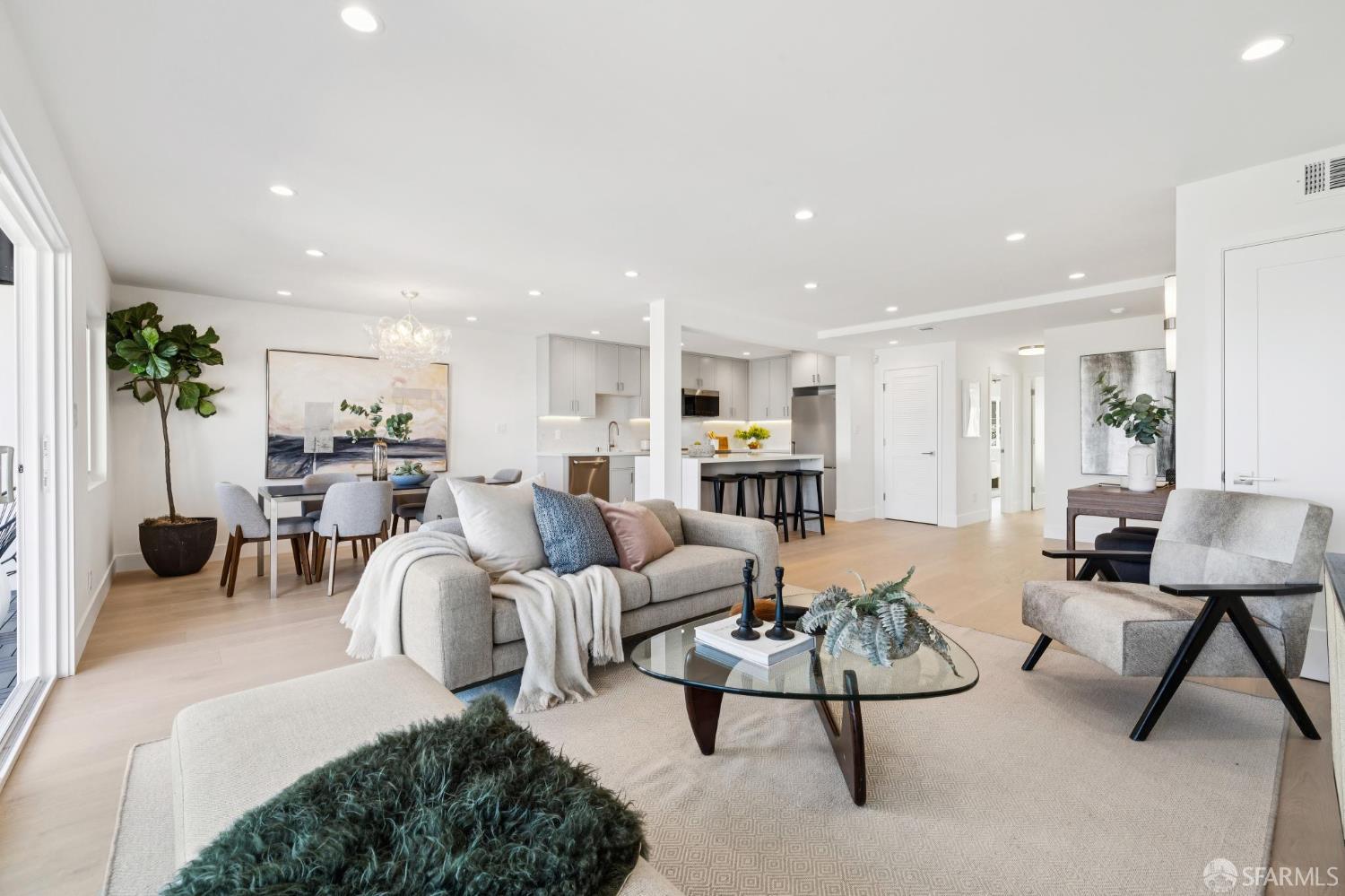 Detail Gallery Image 8 of 32 For 505 Grand View Ave #4,  San Francisco,  CA 94114 - 2 Beds | 2 Baths