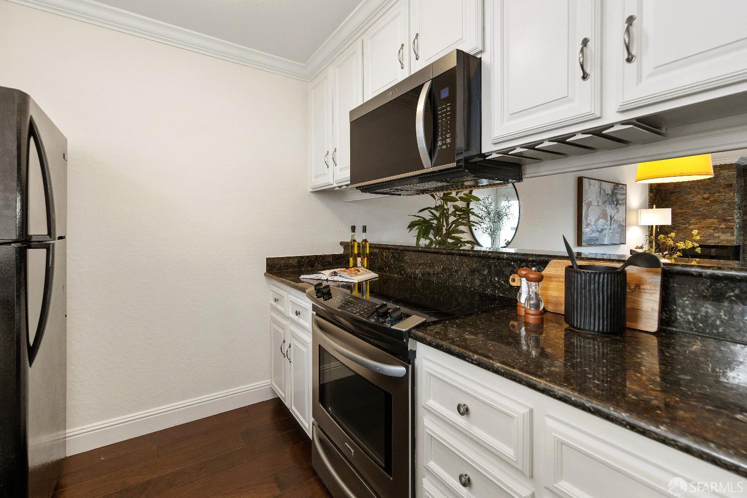 Detail Gallery Image 13 of 31 For 66 Eddystone Ct, Redwood City,  CA 94065 - 1 Beds | 1 Baths