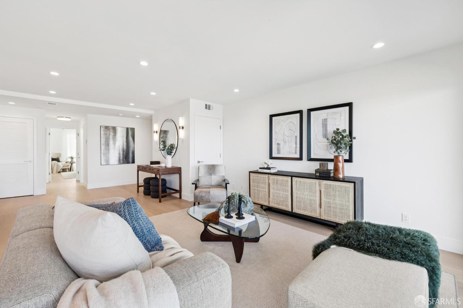 Detail Gallery Image 7 of 32 For 505 Grand View Ave #4,  San Francisco,  CA 94114 - 2 Beds | 2 Baths