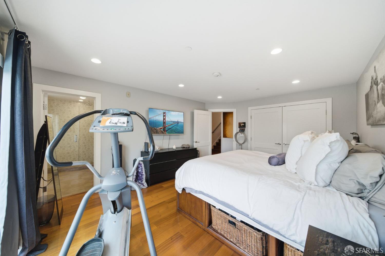 Detail Gallery Image 20 of 57 For 161 Collingwood St, San Francisco,  CA 94114 - 3 Beds | 3 Baths