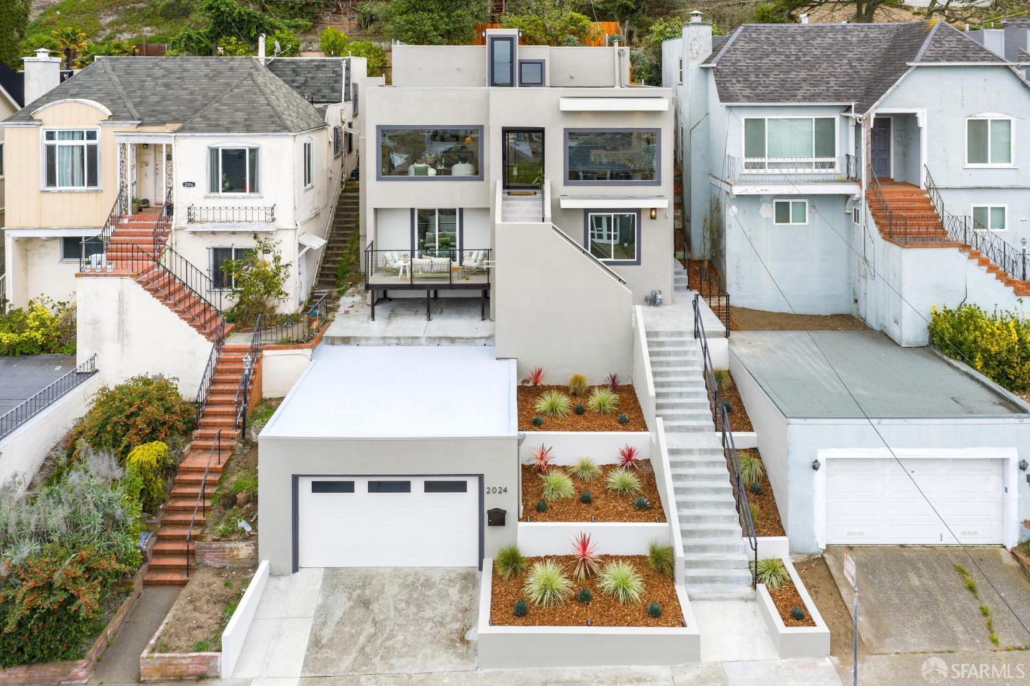 Detail Gallery Image 91 of 99 For 2024 15th Ave, San Francisco,  CA 94116 - 3 Beds | 4/1 Baths