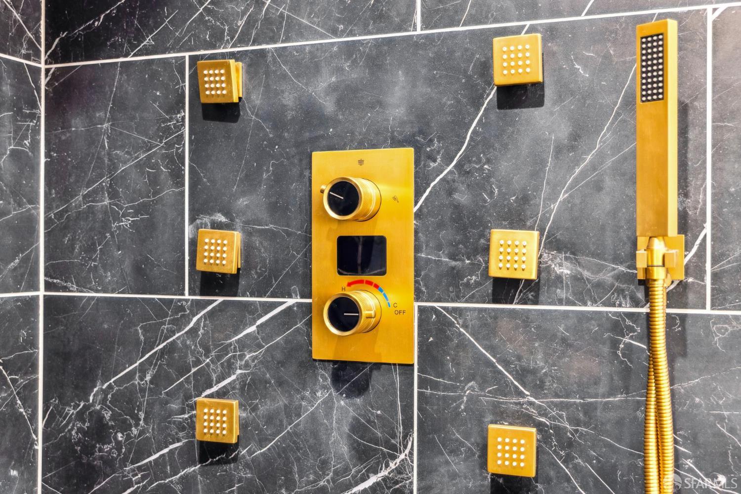 Detail Gallery Image 54 of 99 For 2024 15th Ave, San Francisco,  CA 94116 - 3 Beds | 4/1 Baths