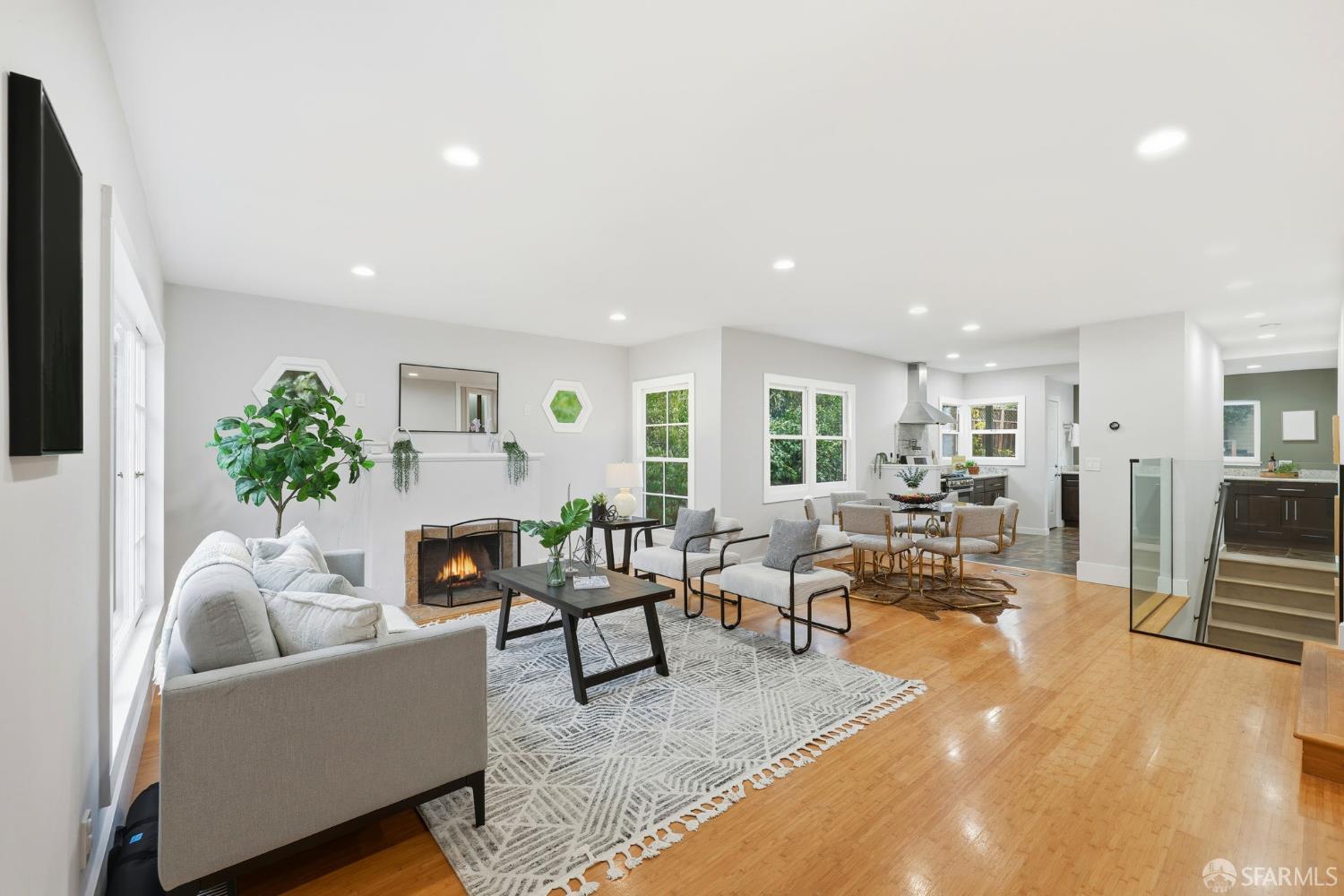 Detail Gallery Image 4 of 41 For 4749 Wilkie St, Oakland,  CA 94619 - 3 Beds | 2 Baths